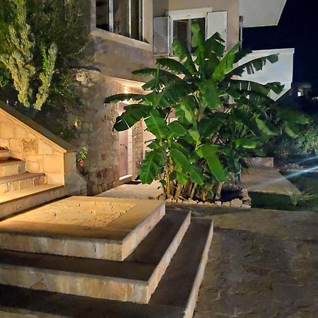 Xenia'S Countryside Guesthouse Agia Marina  Bagian luar foto